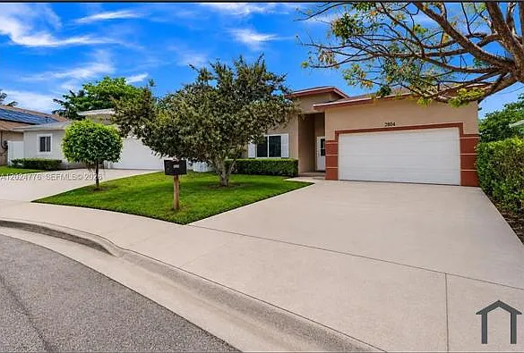 4 bed, 1934 sqft, $4,000 — Photo 2