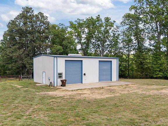 4th image of 3611 Chewning Rd