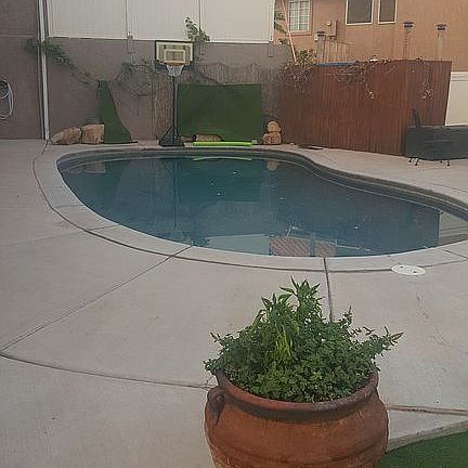 4th image of 2201 S San Carlos Ct