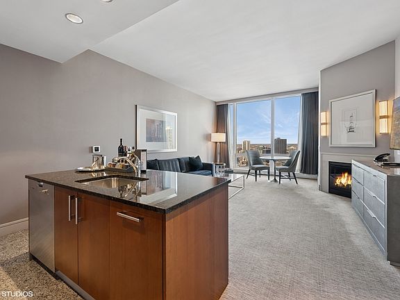 5th image of 401 N Wabash Ave Unit 2402