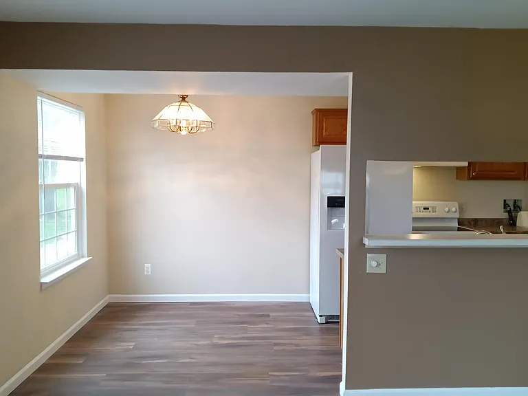 3105 Sunnyside Ct — Photo 2
