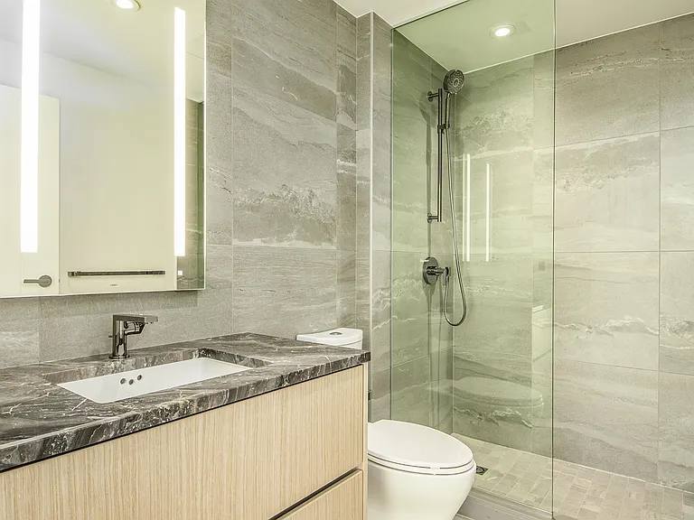 785 Harbour Ave #4 — Photo 7
