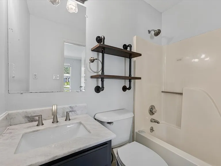 727 Acorn Dr — Photo 17