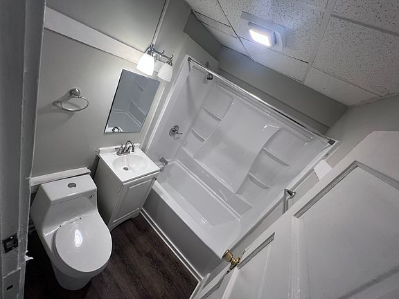 2nd image of 215 Beaver St APT 1N