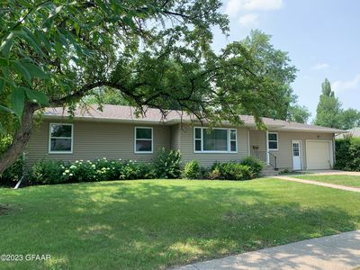 1481 Western Ave, Grafton, ND, 58237