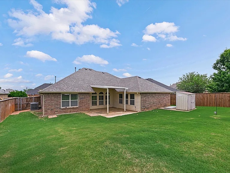 8725 Pikes Peak Rd — Photo 66