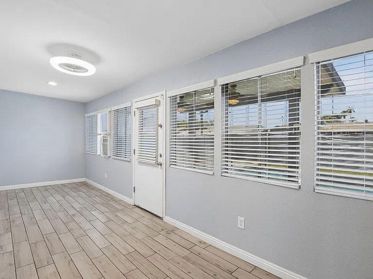 1017 E El Caminito Dr — Photo 29