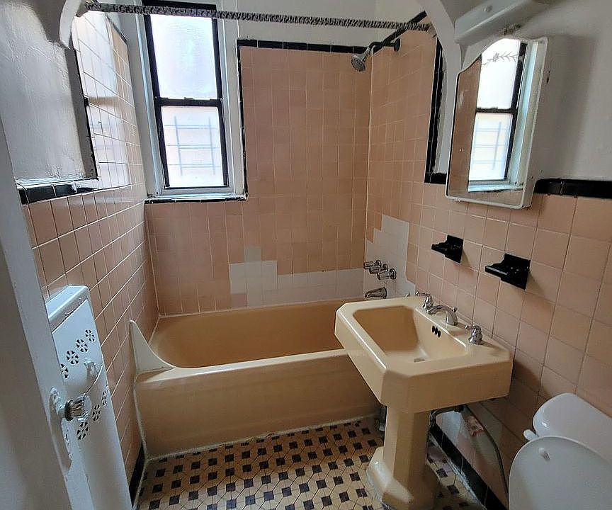 1st image of 47-40 41st St #2B