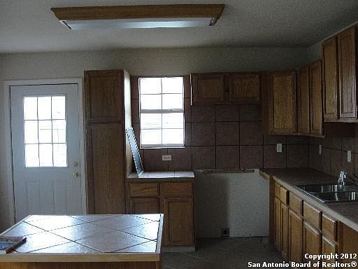 4th image of 163 MOSS VALLEY ST