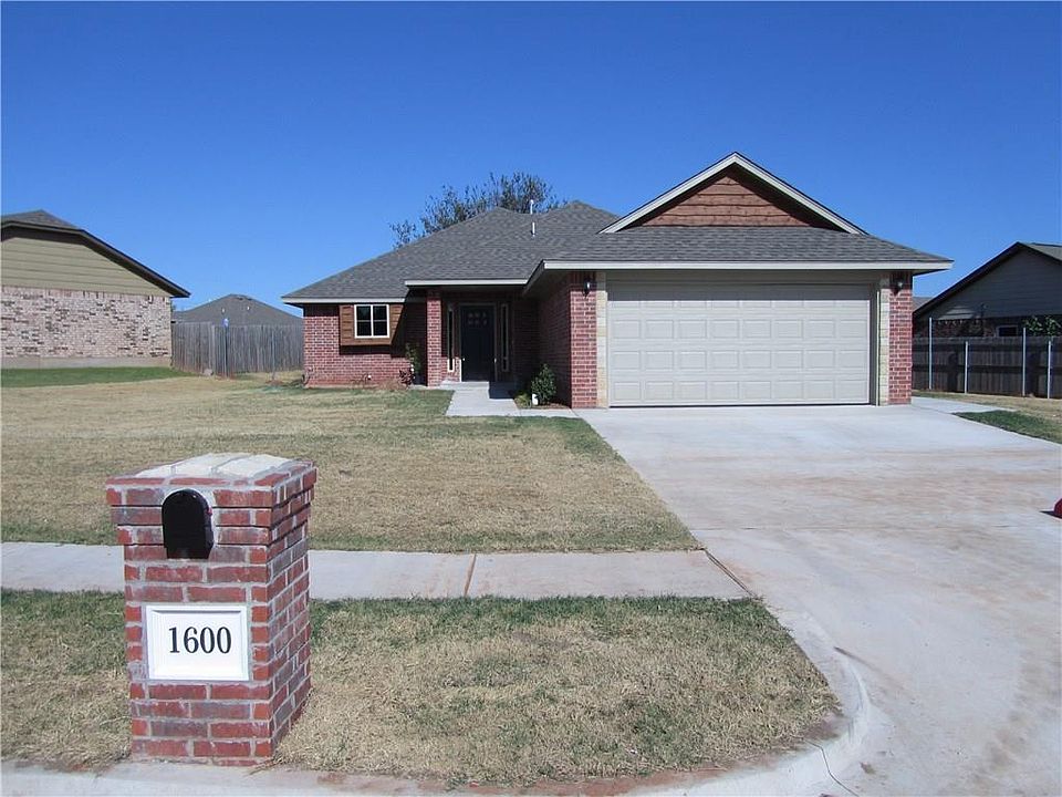 1st image of 1600 Pinewood Dr