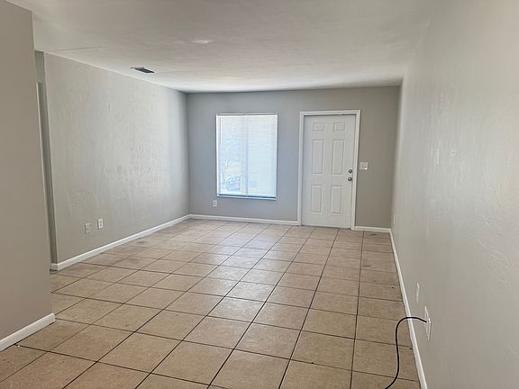 2nd image of 2944 Jackson St APT 12