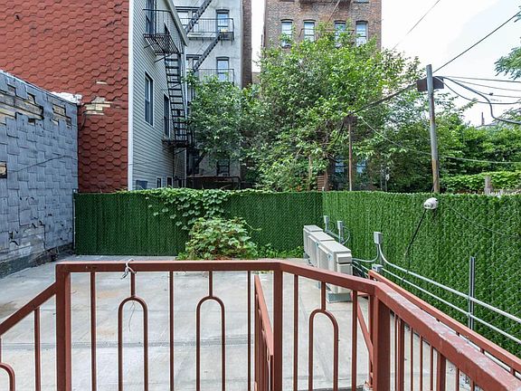2nd image of 51 Ten Eyck St APT 2R