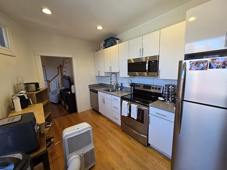 499 Beacon St #9 — Photo 3