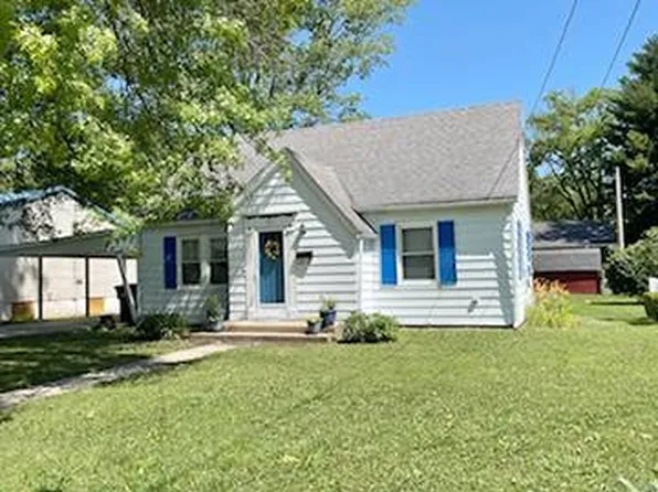 511 E Washington St, Fairfield, IL 62837