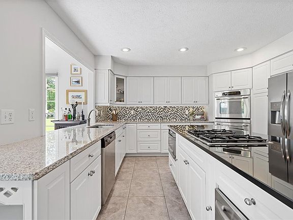 5th image of 139 Aberdeen Dr