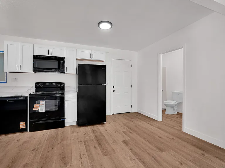 25752 Ellis St #C — Photo 10