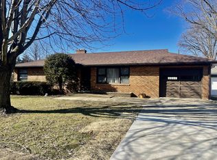 327 Hitt St, Utica, IL 61373