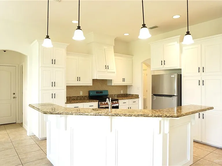 904 Shawnee Bend Rd — Photo 9