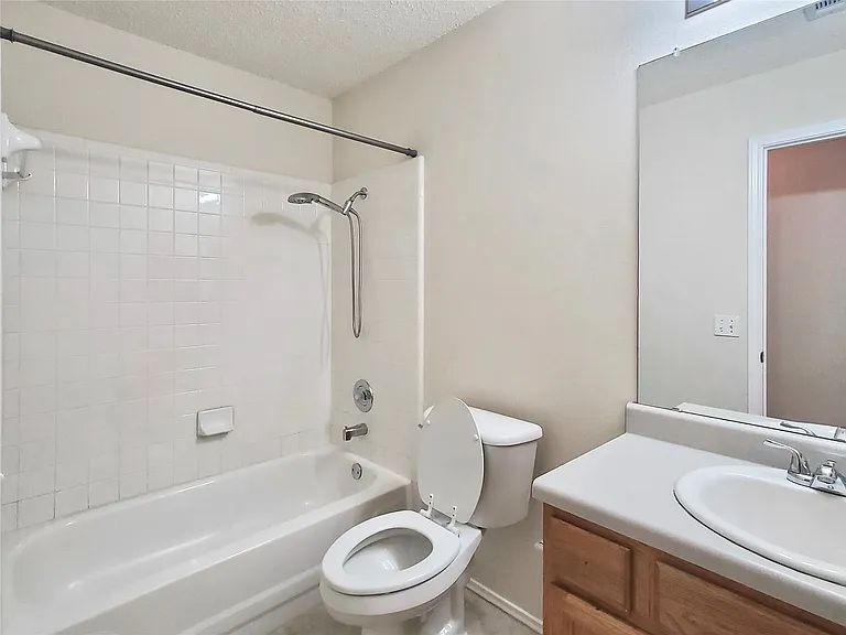 1926 Summer Rain Dr — Photo 20
