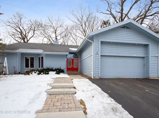 10 Woodhead Dr, Lake Villa, IL