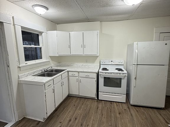 3rd image of 1825 N Park Pl #11300602
