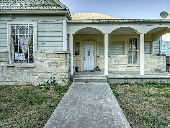 2nd image of 619 Center