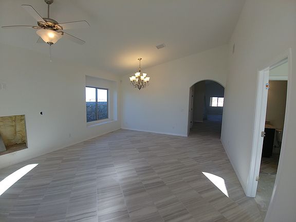 4th image of 801 Gold Beach Dr