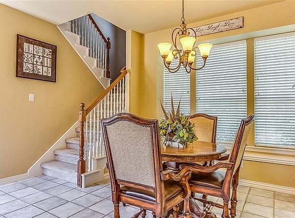 5th image of 2045 Clubview Dr