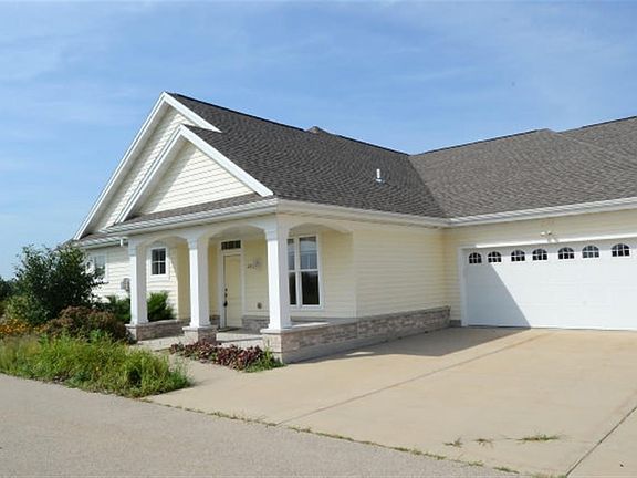 2nd image of 2703 Ironwood Dr #16