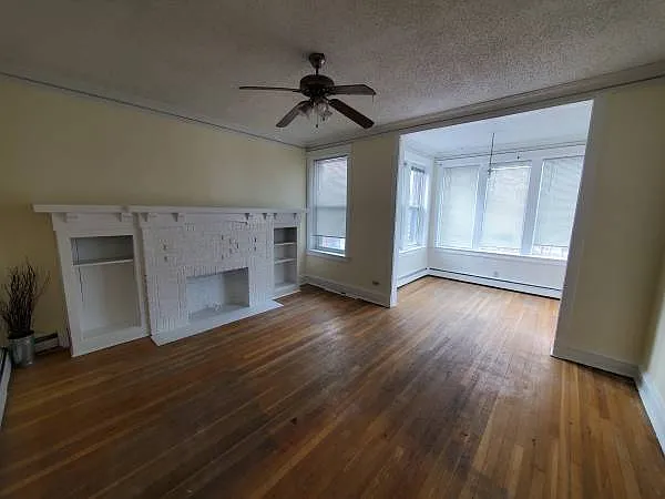 Building Photo - 5461 S Drexel Ave #2