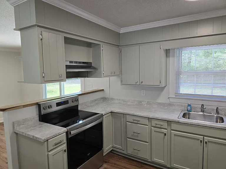 104 Karol Dr — Photo 12