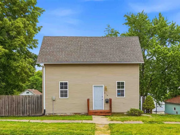 514 S Ave C, Washington, IA 52353