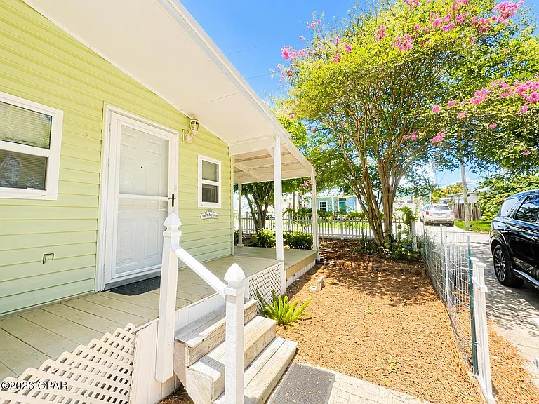 208 El Prado Pl — Photo 14