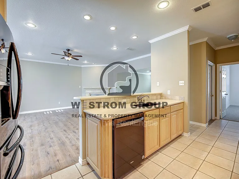 5855 Pecan Chase — Photo 13