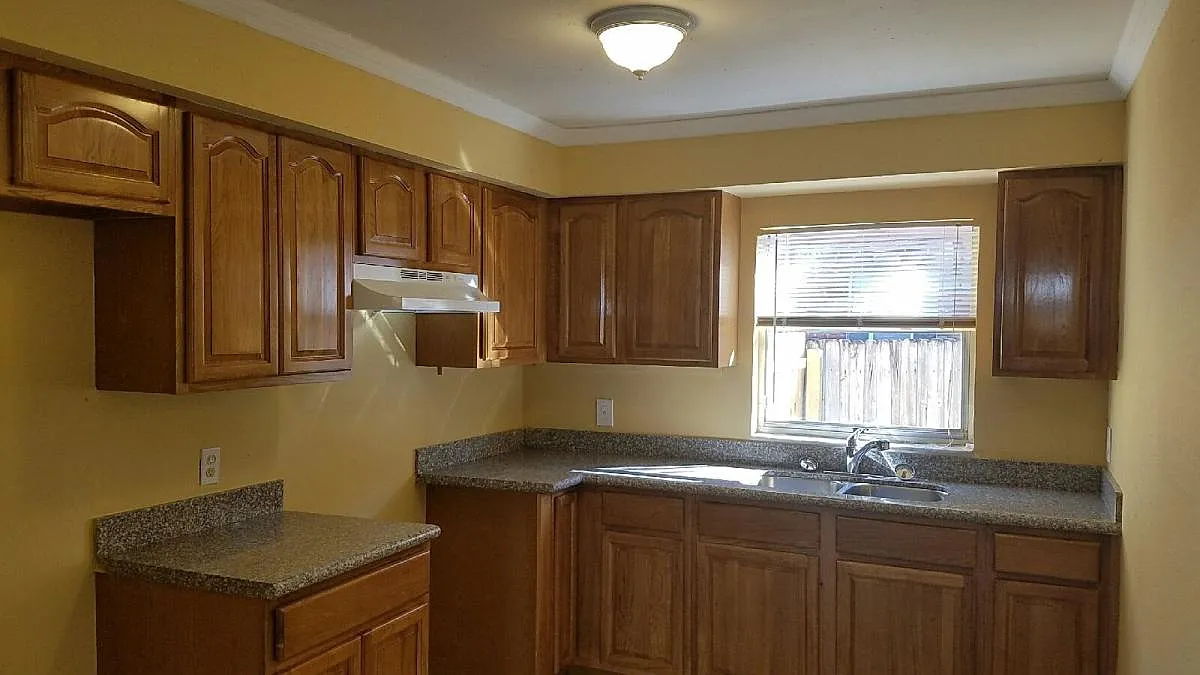 4 bed, 1504 sqft, $2,395 — Photo 1