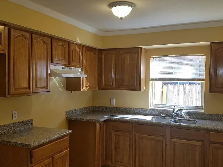 2324 W Grace St — Photo 1