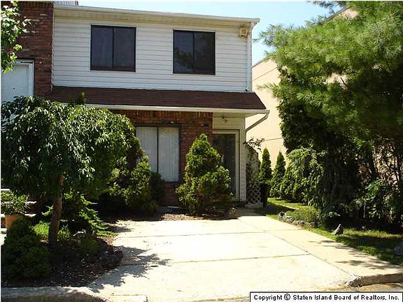 2nd image of 22 Stratford Ct