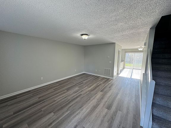 2nd image of 2405 King Arthurs Ct