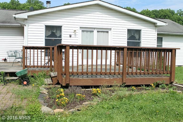 2nd image of 662 Keesey Ln