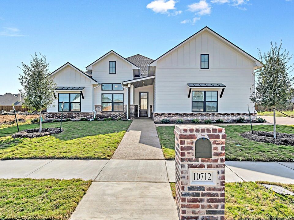 1st image of 10712 Maximus St