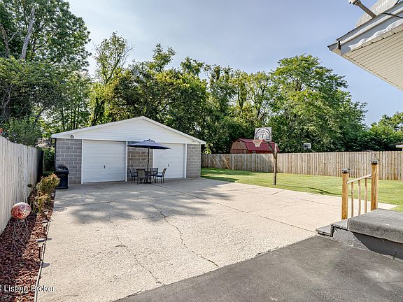 3rd image of 9919 West Ave