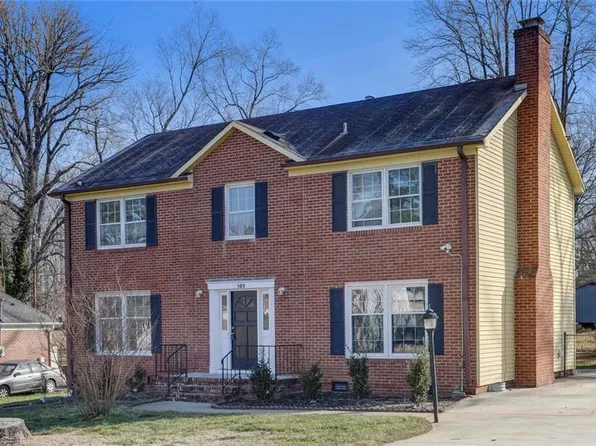 309 W Montcastle Dr, Greensboro, NC 27406