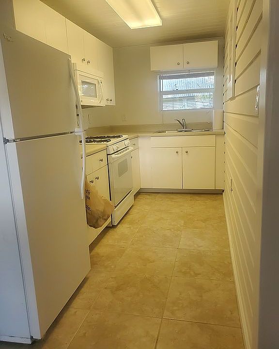 1st image of 803 Houle Ave