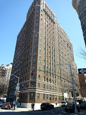Sold by Vincent D'Allessandro LREB | media 8
