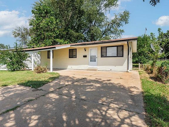 2nd image of 10236 Lilac Ave