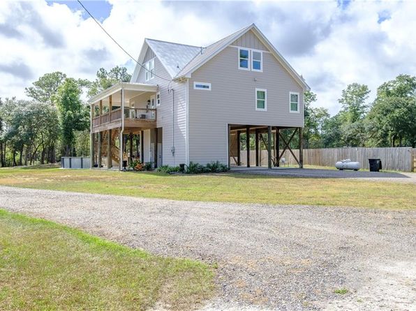 4615 Gulf Park Dr S, Theodore, AL 36582