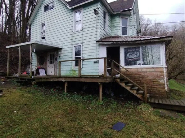 2 Willow St, Little Falls, NY 13365