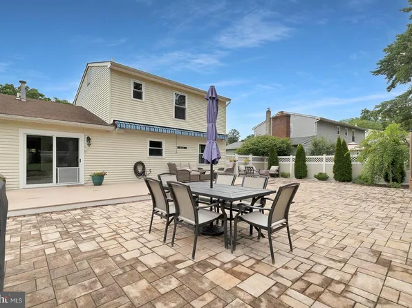 505 Buxton Rd, Toms River, NJ 08755