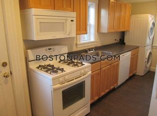 37 Taylor St, Waltham, MA 02453