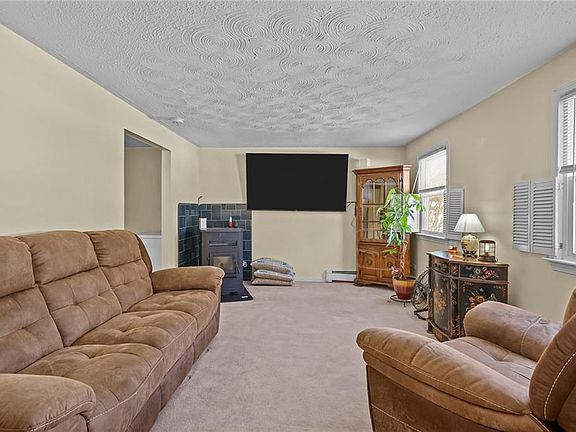 5th image of 2 Marian Ln